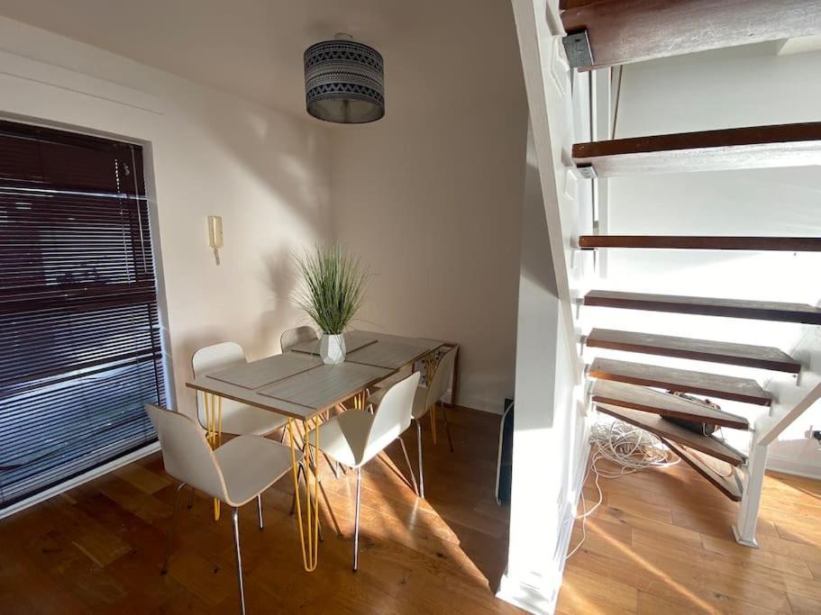 Central Sea View Maisonette Hastings Exterior foto